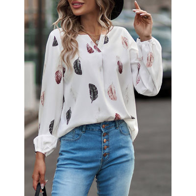Женская футболка с пером на шее в виде V-Neck