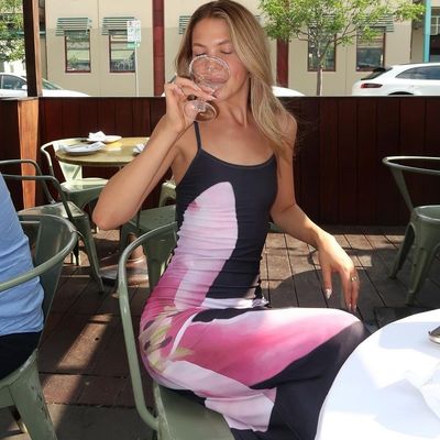 Стильное цветочное платье без спины Сексуальное платье с застежкой